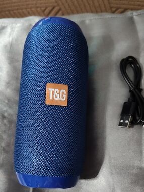 T&G Blue Portable Bluetooth Speaker with Fabric Grill